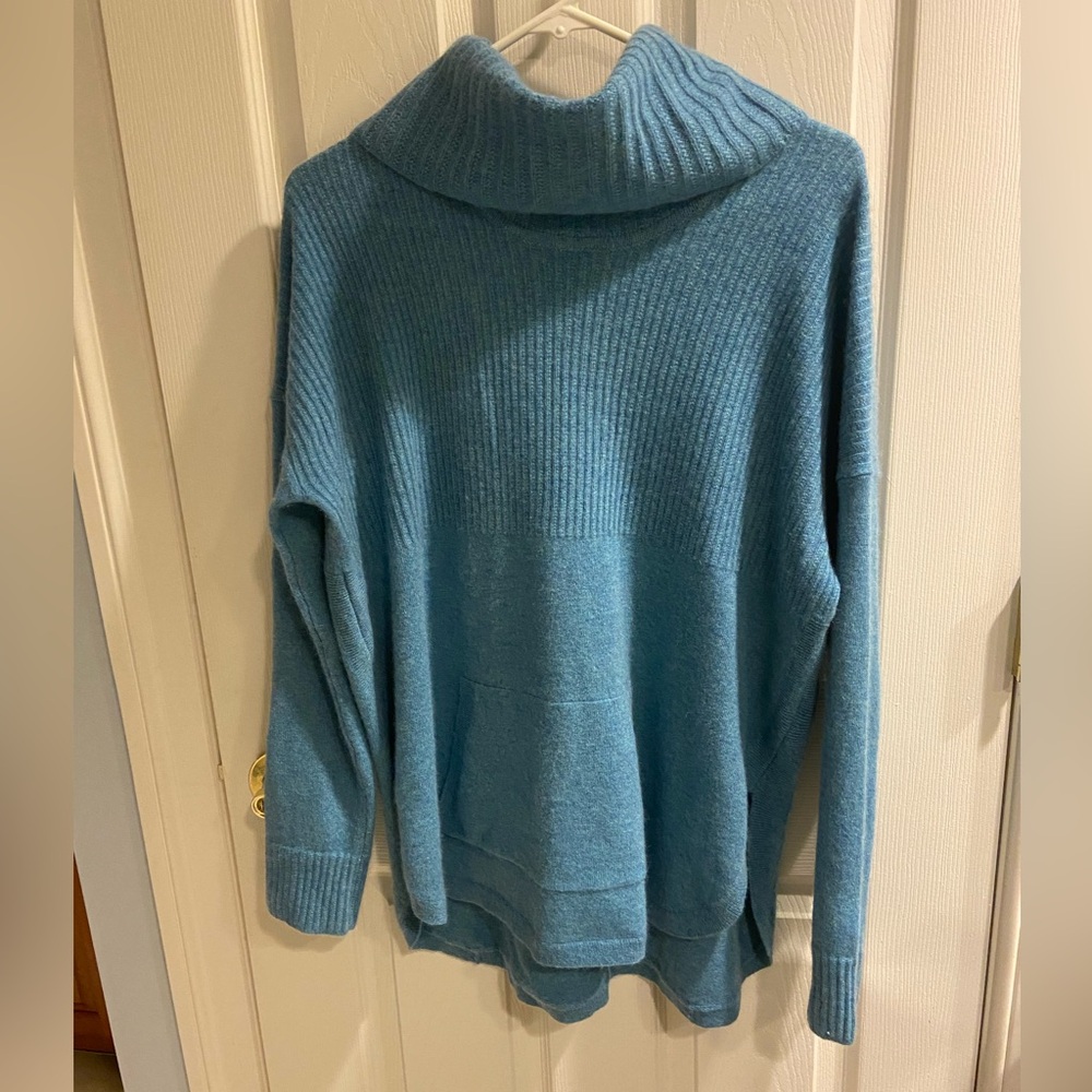 Max Studio Teal Cowl Neck 2-ply Cashmere Sweater with front pocket medium EUC
